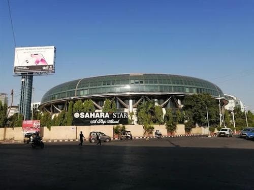 Hotel Sahara Star
